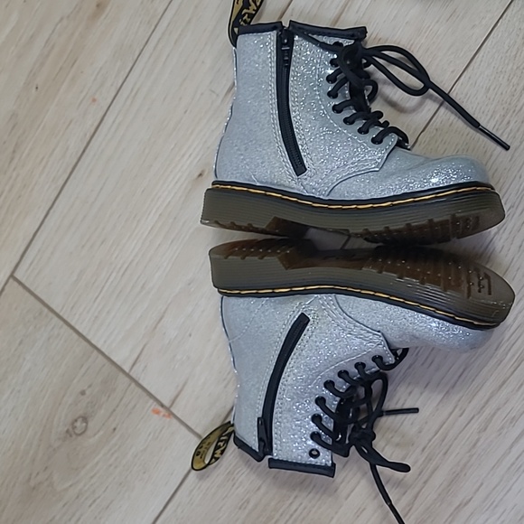 Dr. Martens Kids' Shimmering Silver Boots Size 8 - Picture 4 of 11